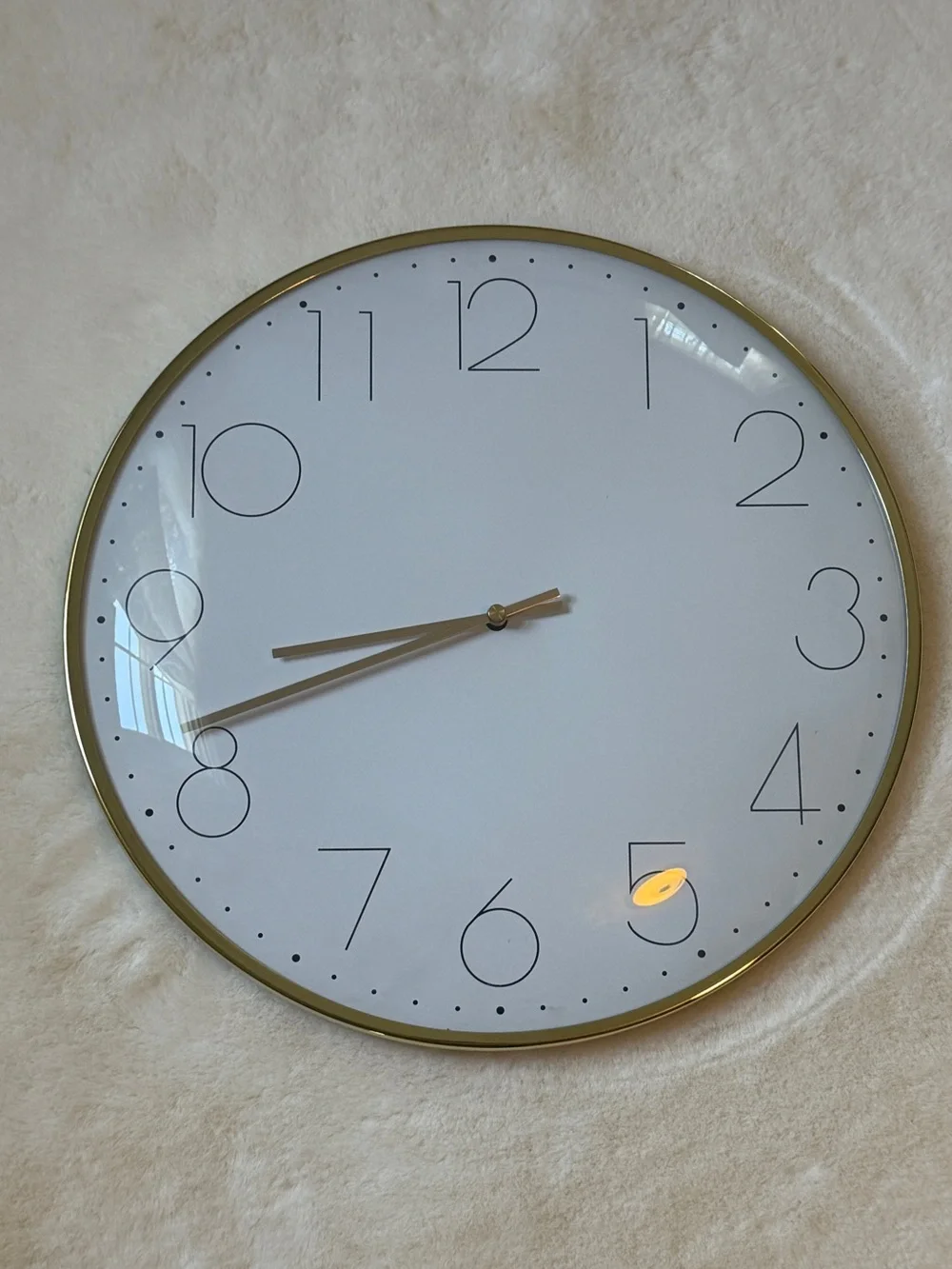 Minimalist Gold Rim Wall Clock – White Face